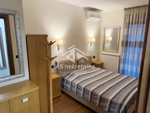 Izdavanje, trosoban stan, 90m², Banovo Brdo, Beograd - image 12