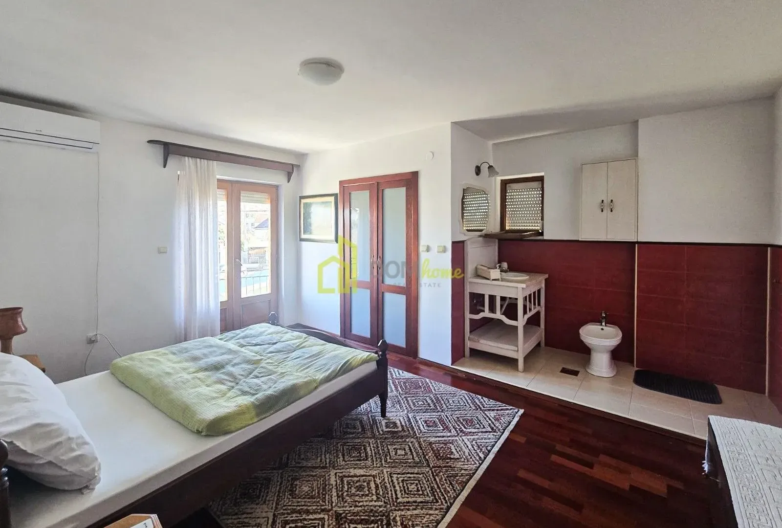 Rent, house, 200m², Tološi, Podgorica