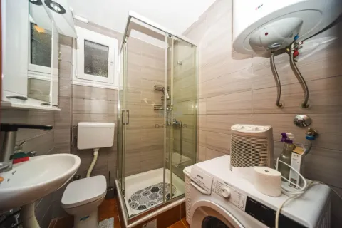 Rent, house, 102m², Podgorica, Crna Gora - image 10