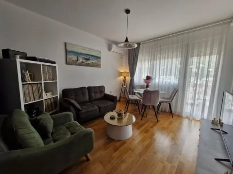 Prodaja, jednosoban stan, 39m², Centar, Tivat - image 1