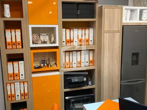 Sale, office space, 35m², Stari Aerodrom, Podgorica - image 12