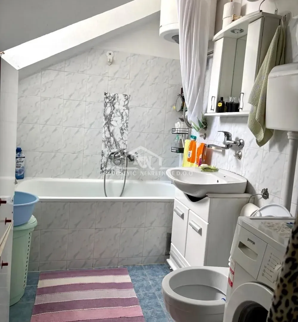 Prodaja, dvosoban stan, 55m², Labudovo Brdo, Beograd