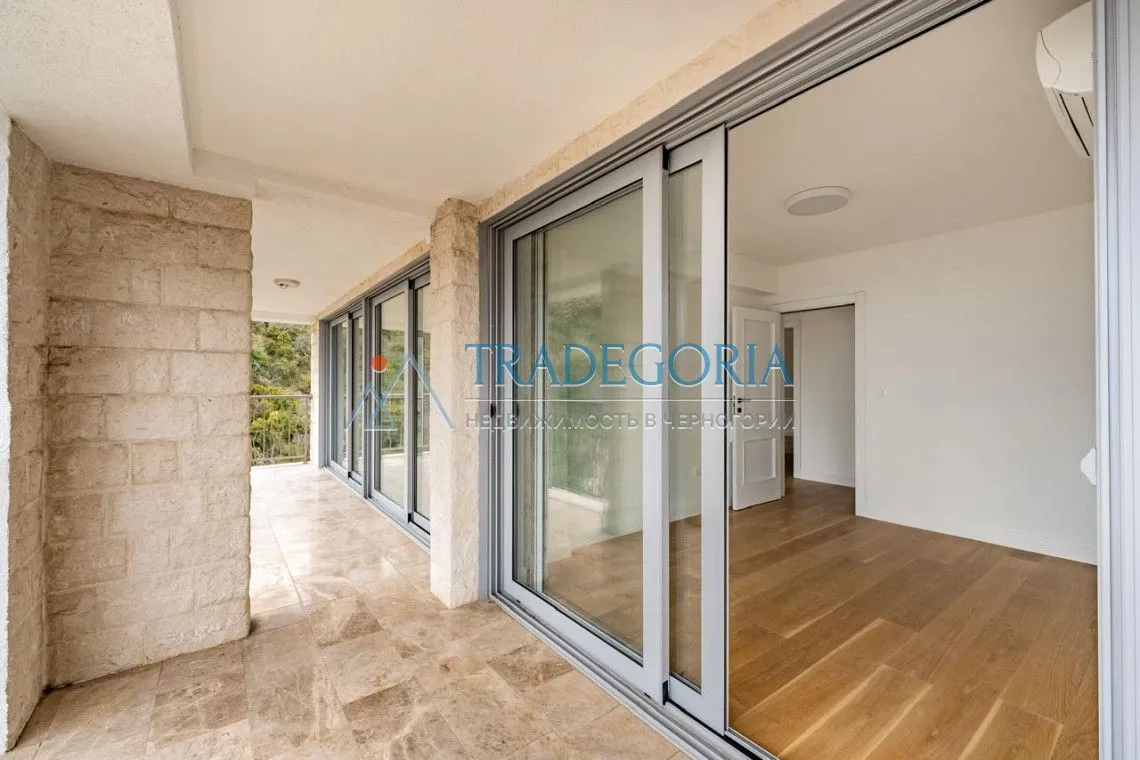 Prodaja, trosoban stan, 160m², Pržno, Budva