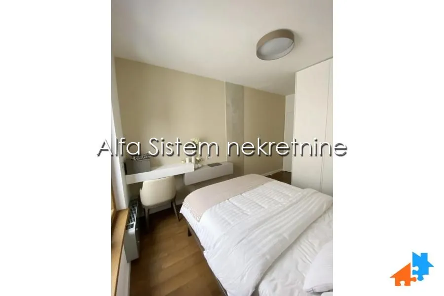 Izdavanje, dvosoban stan, 43m², Vračar Centar, Vračar Sve Podlokacije
