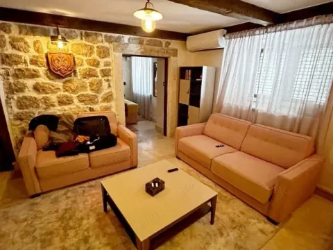 Prodaja, jednosoban stan, 57m², Tivat, Crna Gora - image 1