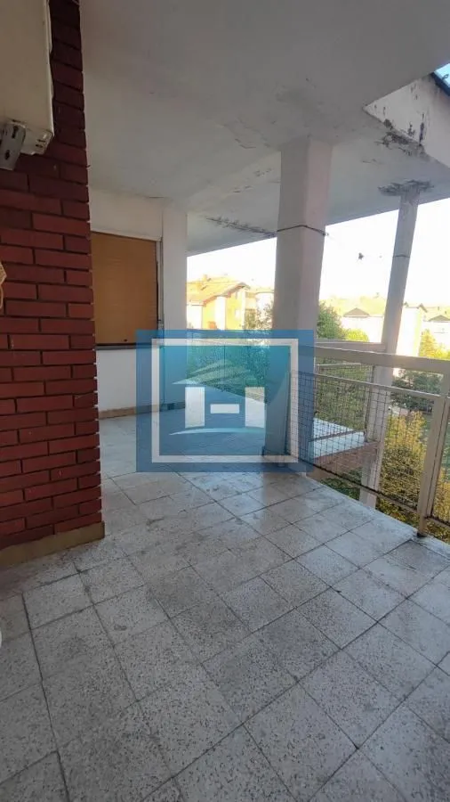 Prodaja, dvosoban stan, 75m², Strelište, Jagodina