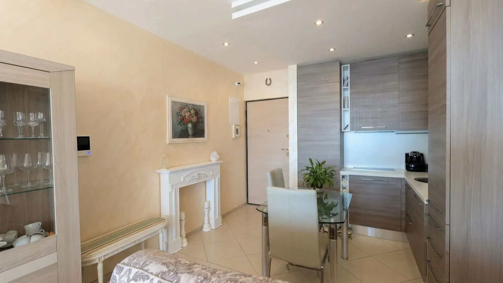 Prodaja, stan, 65m², Bečići, Budva