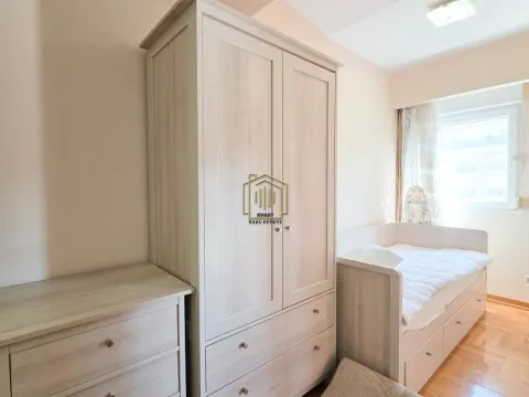 Sale, two bedroom apartment, 92m², City Kvart, Podgorica - image 13