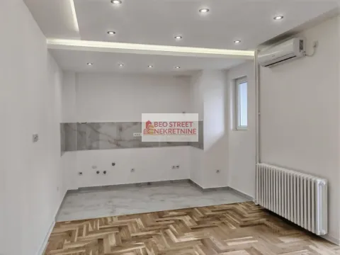 Prodaja, četvorosoban stan, 80m², Vračar Sve Podlokacije, Beograd - image 2