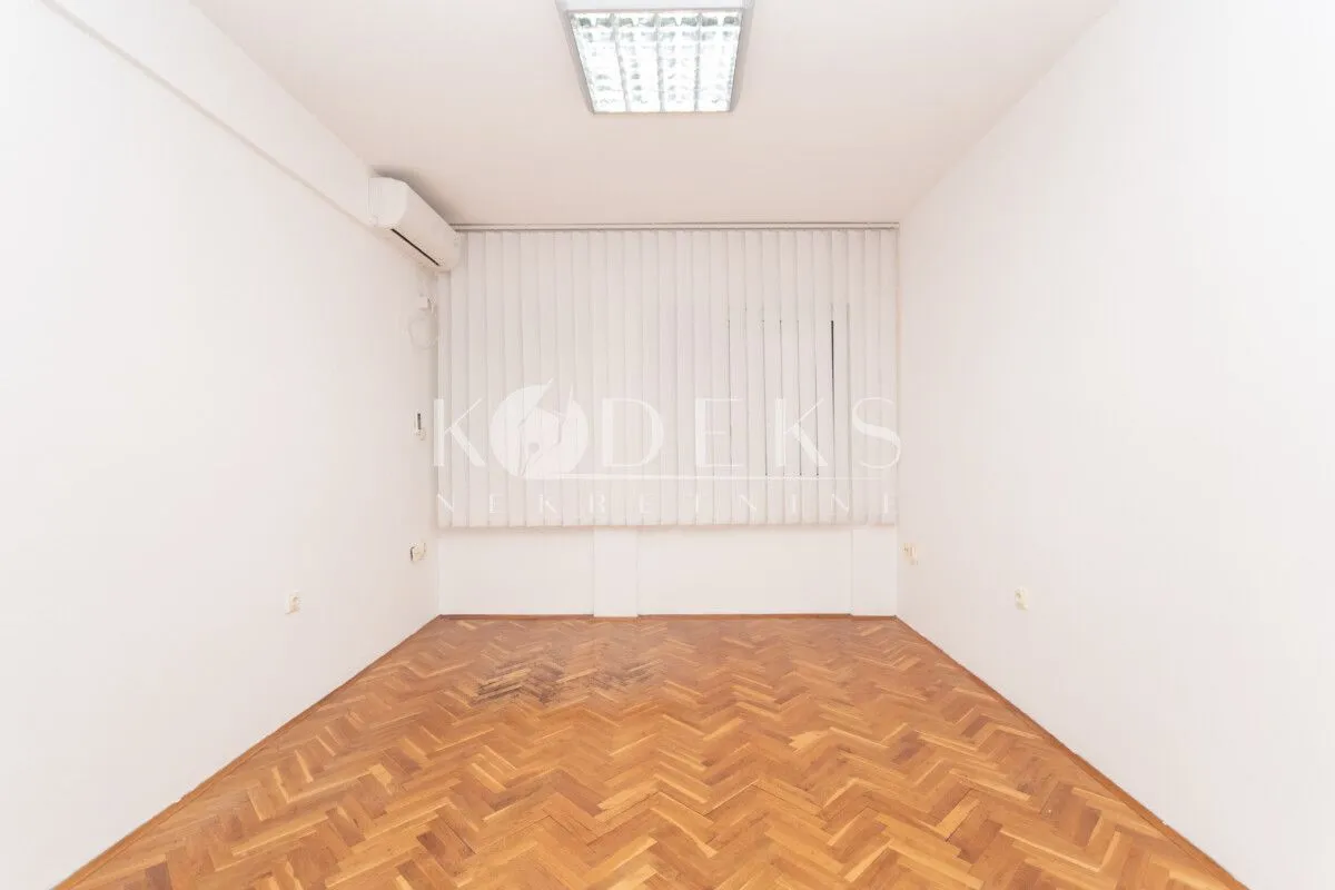 Izdavanje, poslovni prostor, 36m², Centar, Podgorica