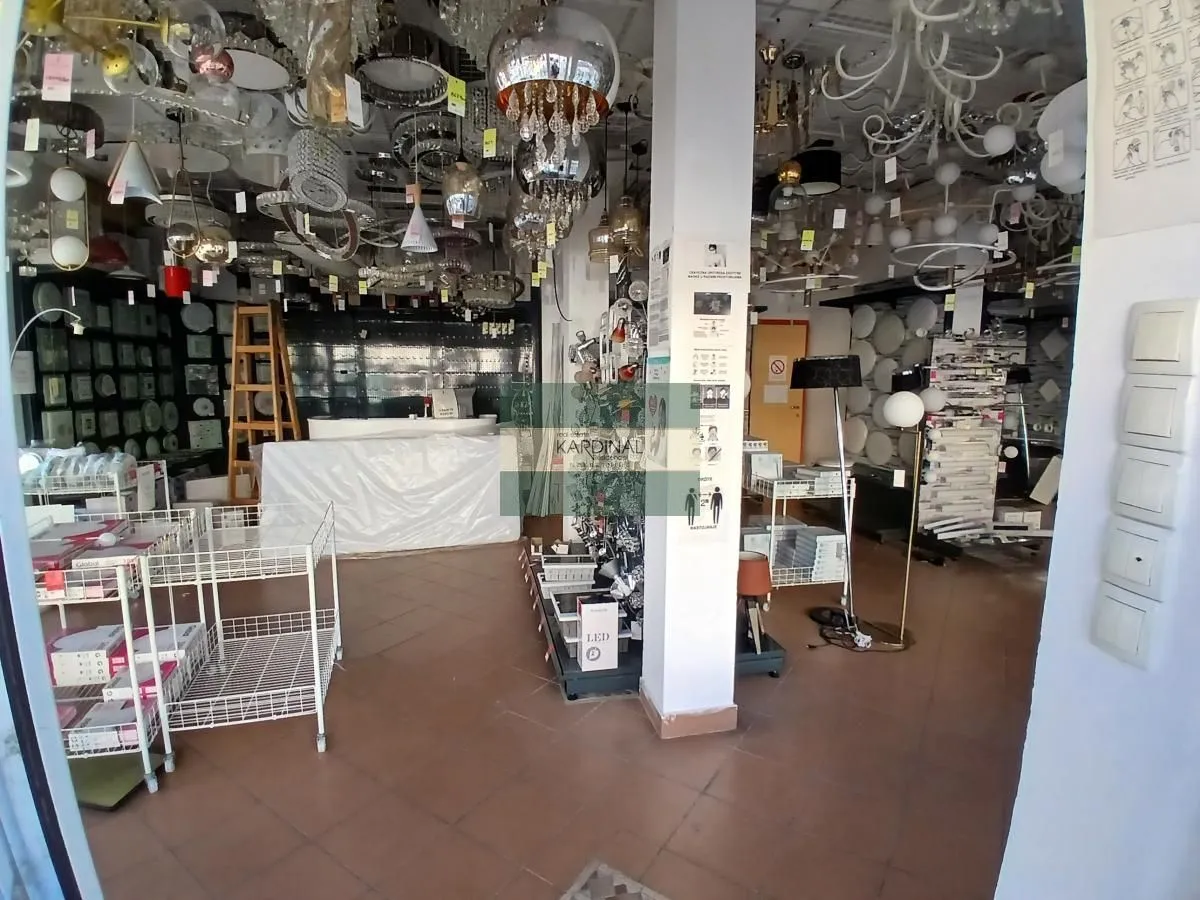 Sale, office space, 117m², Gradski stadion, Jagodina