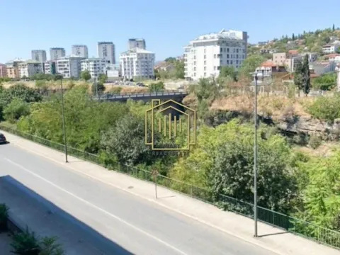 Izdavanje, dvosoban stan, 73m², Vezirov Most, Podgorica - image 14