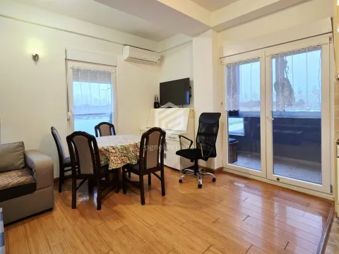 Prodaja, jednosoban stan, 50m², Stari Aerodrom, Podgorica - image 2