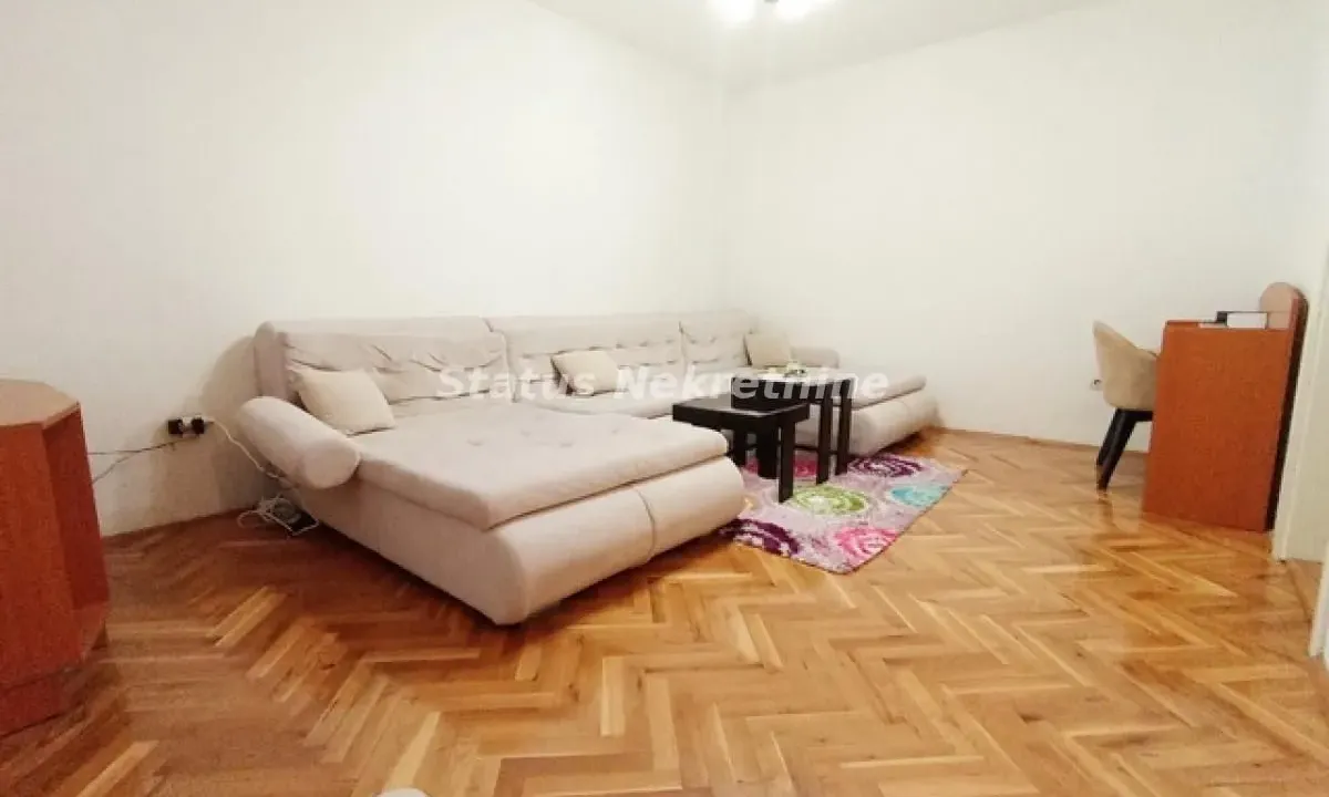 Izdavanje, dvosoban stan, 49m², Socijalno, Novi Sad Sve Podlokacije