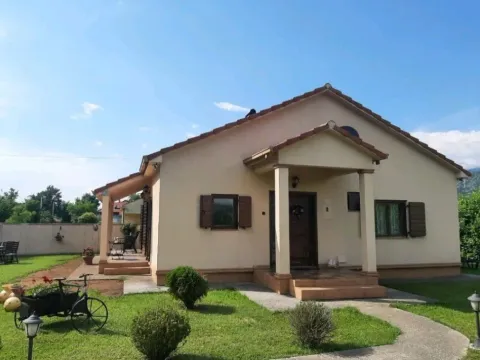 Prodaja,  kuća, 106m2, Pričelje, Podgorica