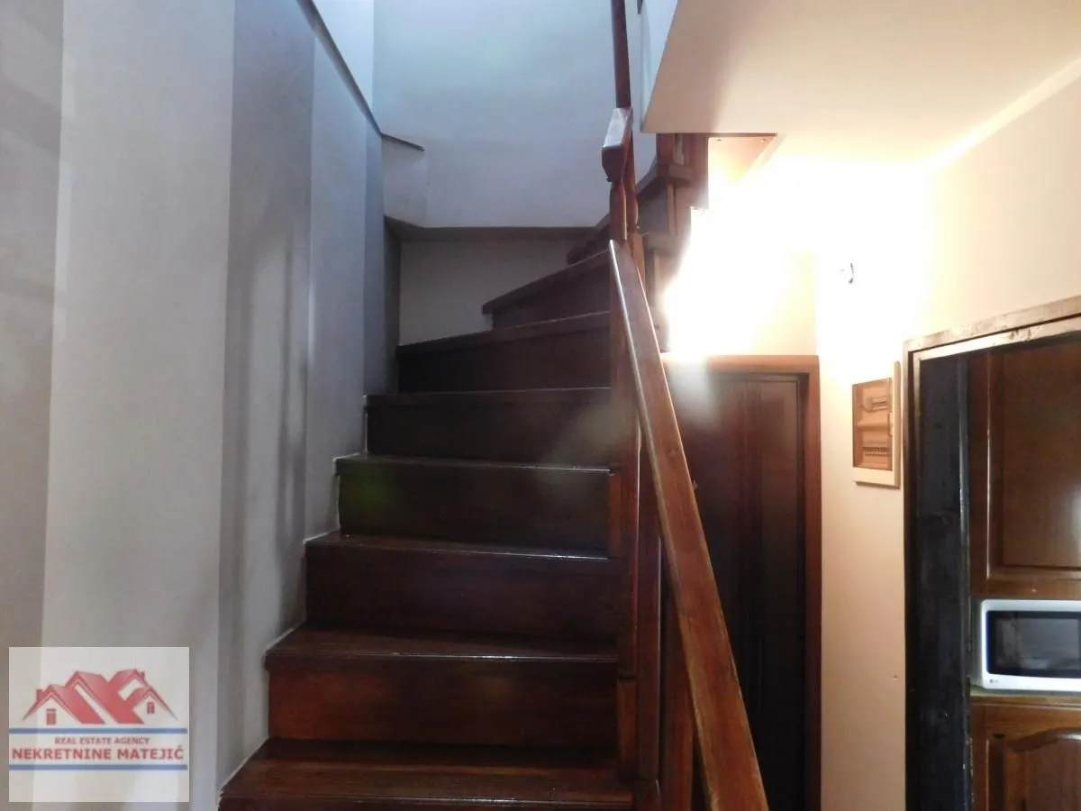 Prodaja, stan, 151m², Vašarište, Kragujevac