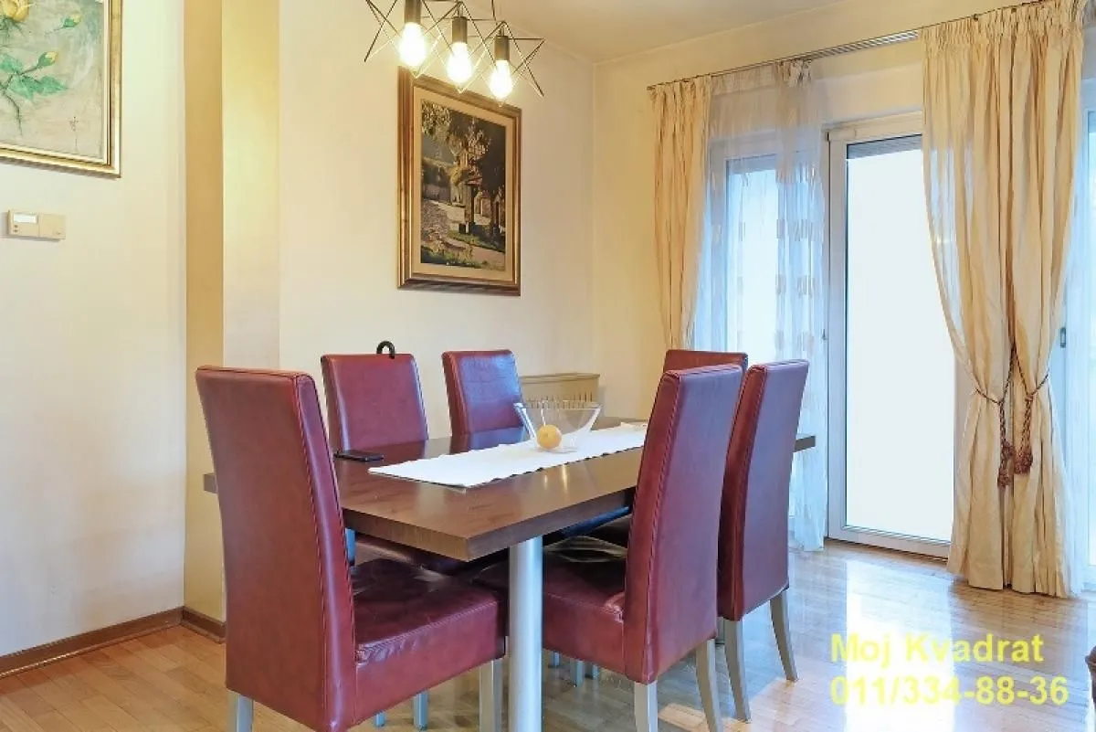 Prodaja, četvorosoban stan, 142m², Savski Venac, Beograd