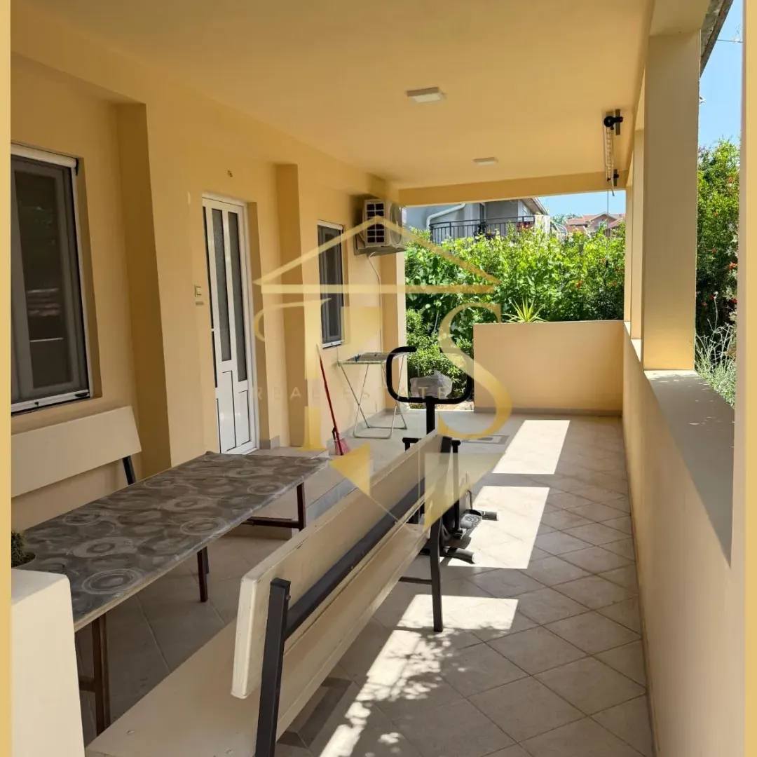 Izdavanje, jednosoban stan, 84m², Dumidran, Tivat