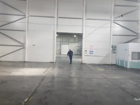 Izdavanje, poslovni prostor, 5000m², Dobanovci, Surčin - image 3
