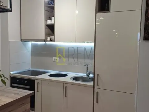 Prodaja, jednosoban stan, 50m², Stari Aerodrom, Podgorica - image 7