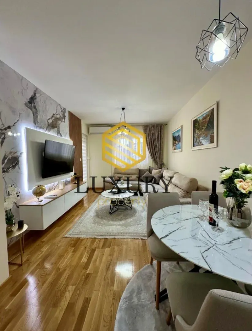 Izdavanje, jednosoban stan, 57m², Zagorič, Podgorica