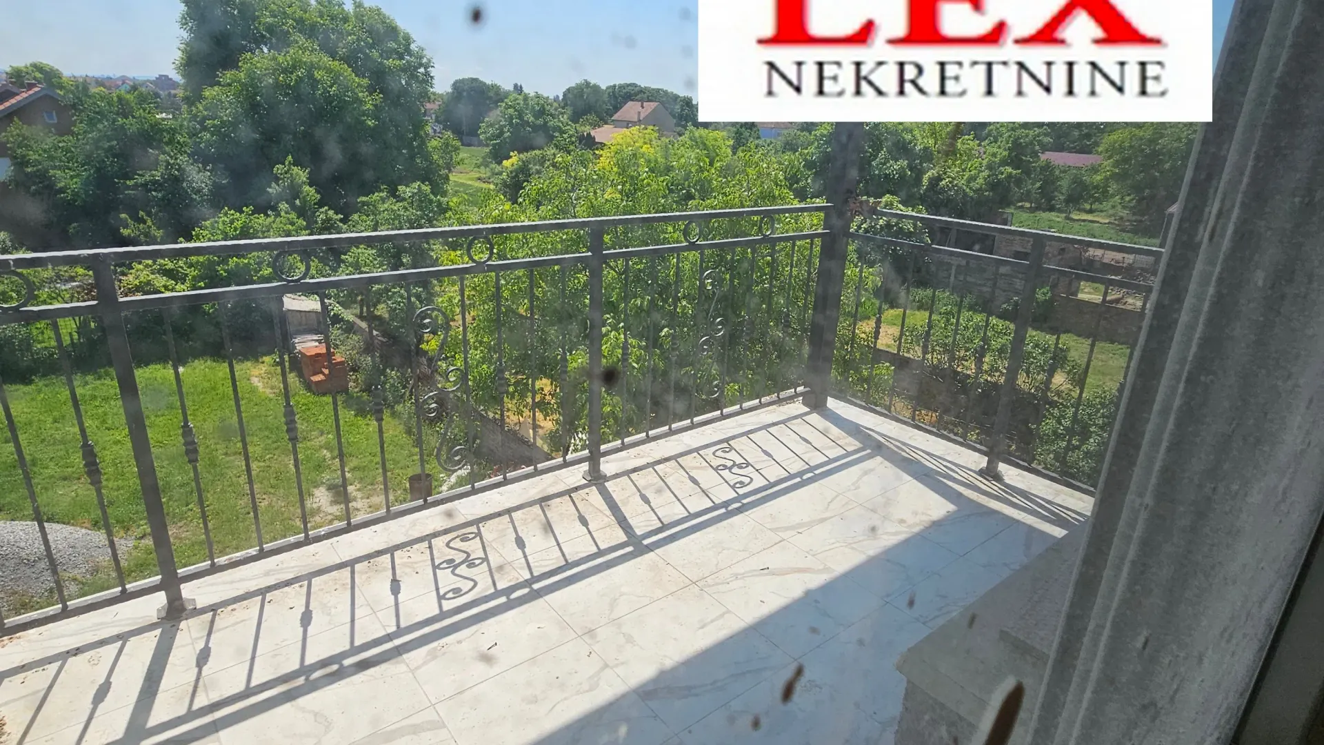 Prodaja, trosoban stan, 61m², Batajnica, Beograd