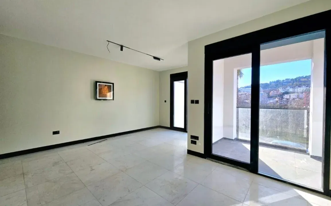 Prodaja, dvosoban stan, 71m², Zagorič, Podgorica