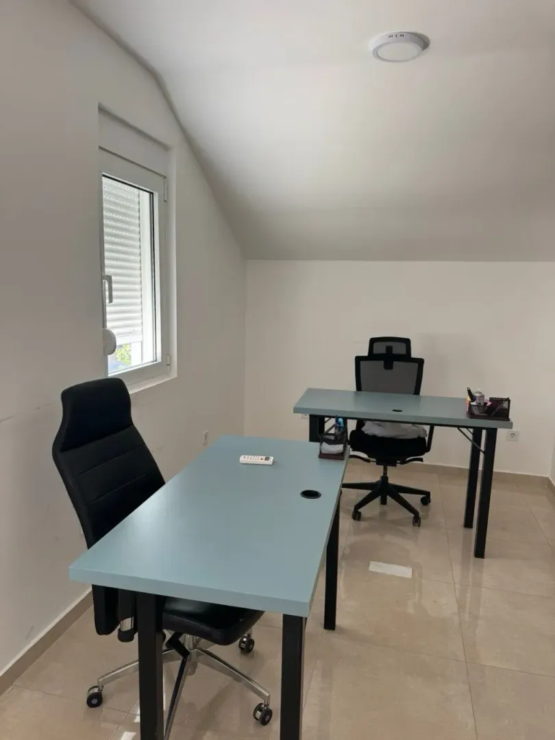 Izdavanje, kuća, 500m², Stari Aerodrom, Podgorica