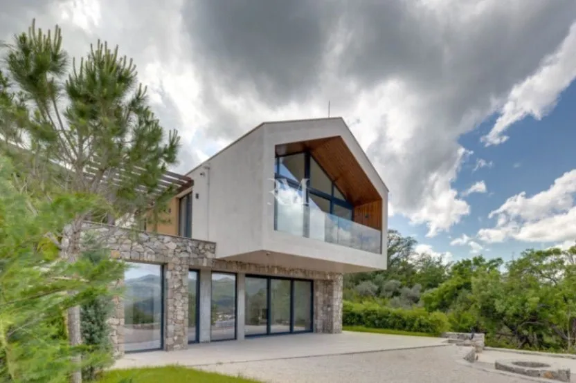Prodaja, kuća, 350m², Luštica, Tivat