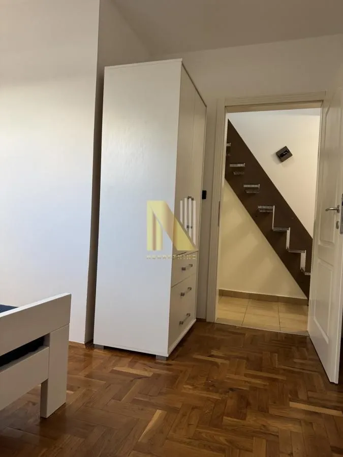 Prodaja, dvosoban stan, 43m², Sajmište, Novi Sad