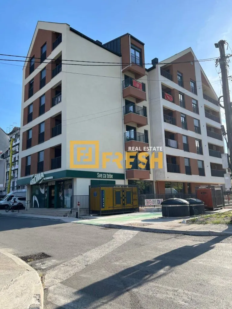 Izdavanje, dvosoban stan, 65m², Cetinje, Crna Gora