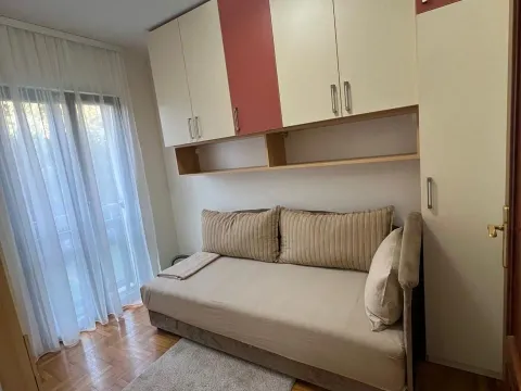 Izdavanje, dvosoban stan, 47m², City Kvart, Podgorica - image 14