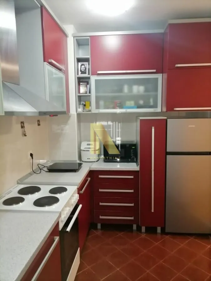 Prodaja, trosoban stan, 71m², Salajka, Novi Sad Sve Podlokacije