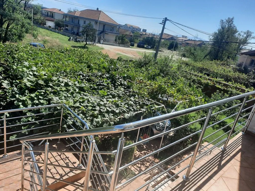 Rent, house, 300m², Donja Gorica, Podgorica