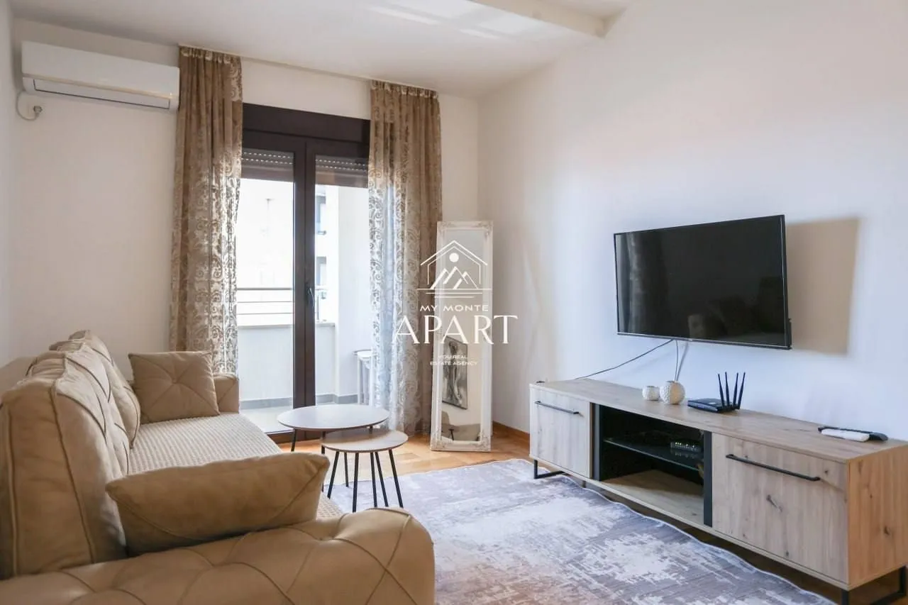 Rent, one bedroom apartment, 47m², Bečići, Budva