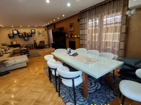 Sale, house, 400m², Čukarica, Beograd - image 4