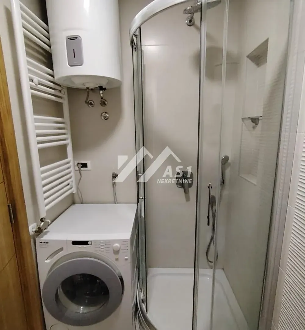 Izdavanje, jednosoban stan, 31m², Podbara, Novi Sad Sve Podlokacije