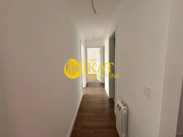 Prodaja, trosoban stan, 95m², Zemun Gornji Grad, Zemun Sve Podlokacije