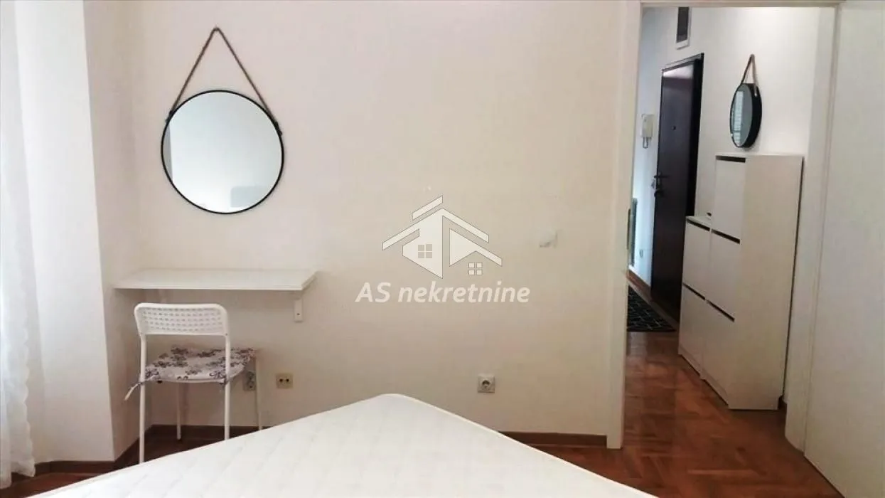 Rent, two bedroom apartment, 55m², Retenzija, Beograd
