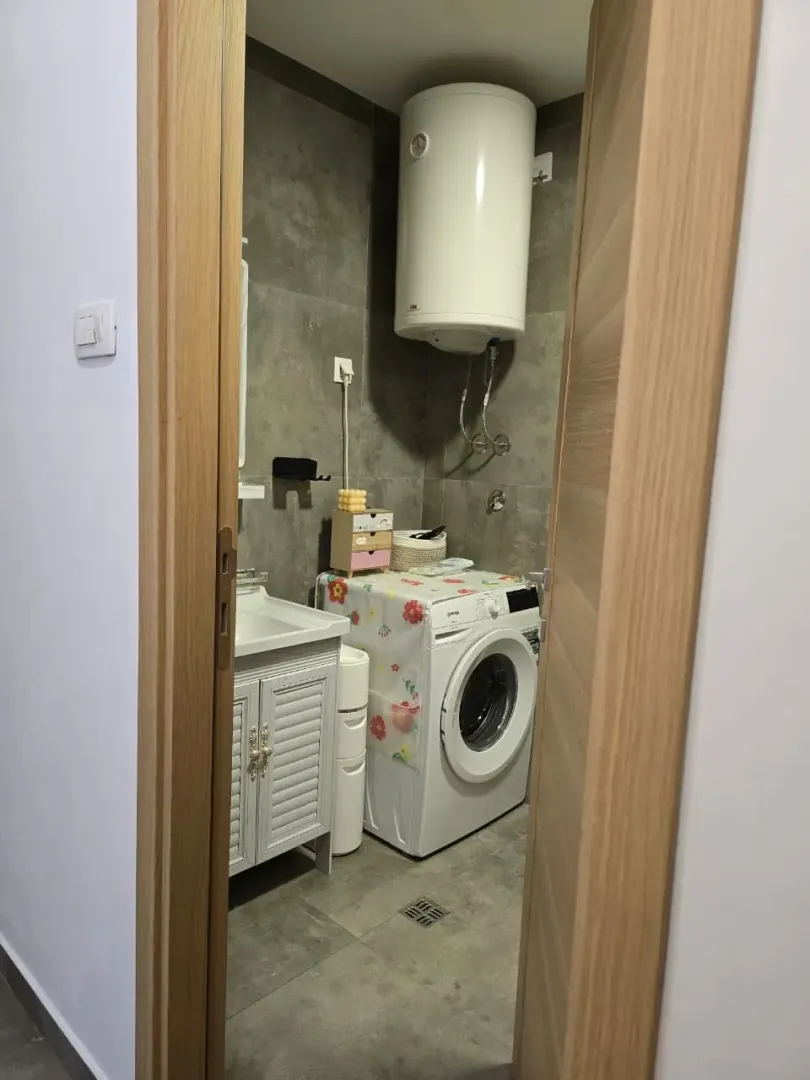 Rent, one bedroom apartment, 42m², Pobrežje, Podgorica