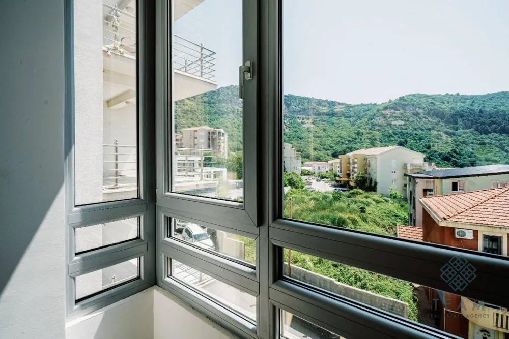 Sale, two bedroom apartment, 76m², Lazi, Budva