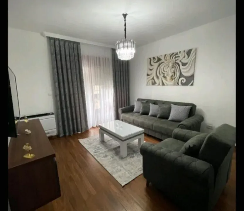 Izdavanje, dvosoban stan, 69m², Master Kvart, Podgorica