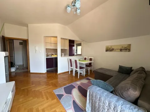 Prodaja, jednosoban stan, 45m², Stari Aerodrom, Podgorica - image 7