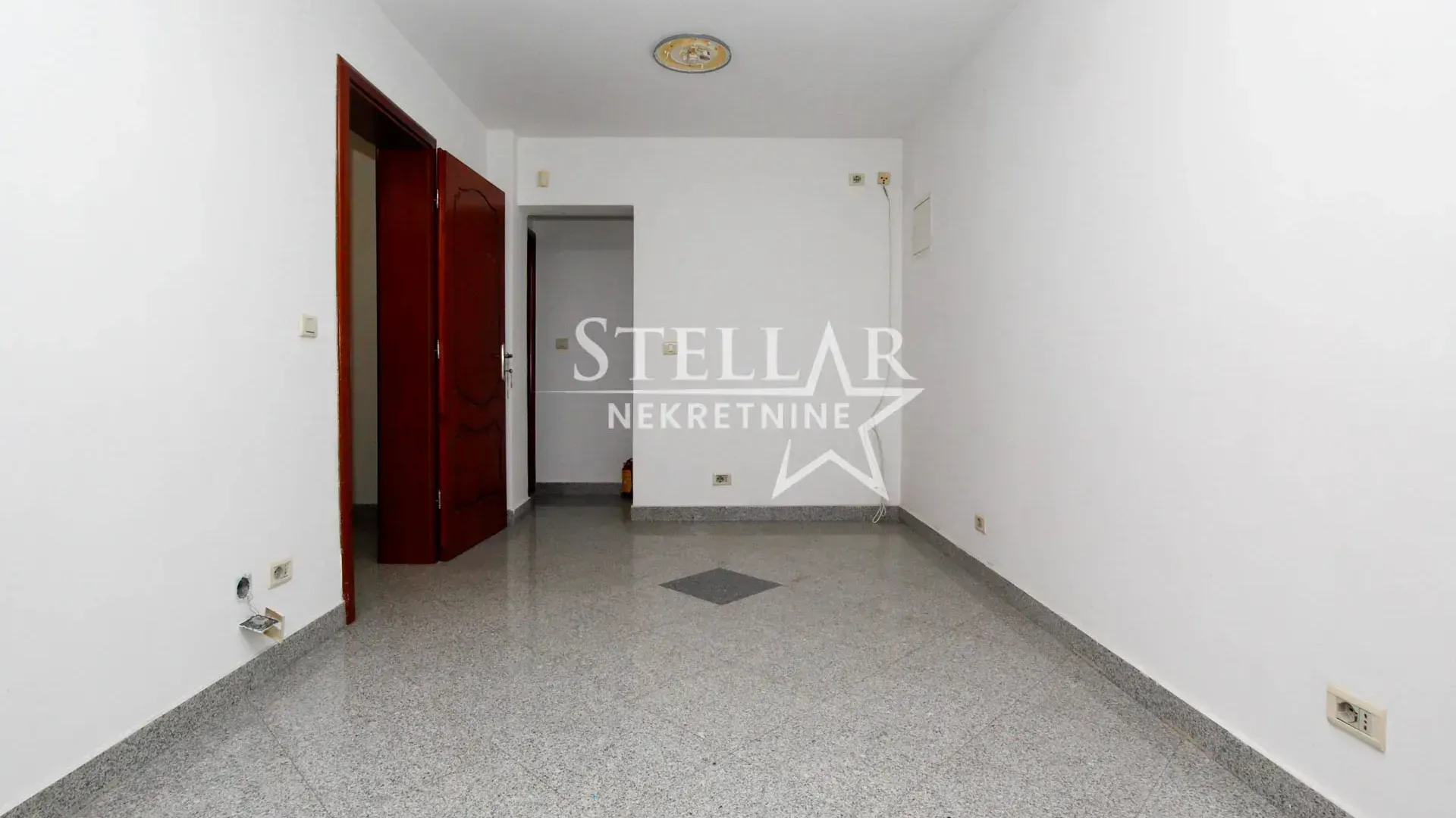 Rent, office space, 53m², Pobrežje, Podgorica