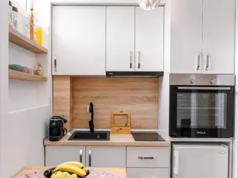 Izdavanje, kuća, 50m², Tivat, Crna Gora - image 12