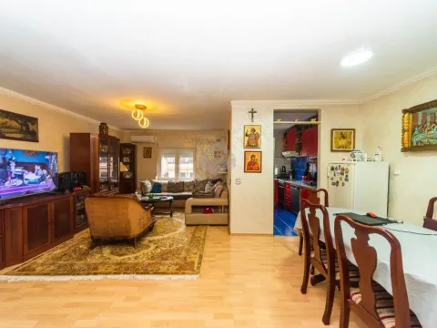 Prodaja, trosoban stan, 109m², Centar, Podgorica - image 4