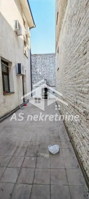 Izdavanje, kuća, 500m², Profesorska Kolonija, Palilula Sve Podlokacije