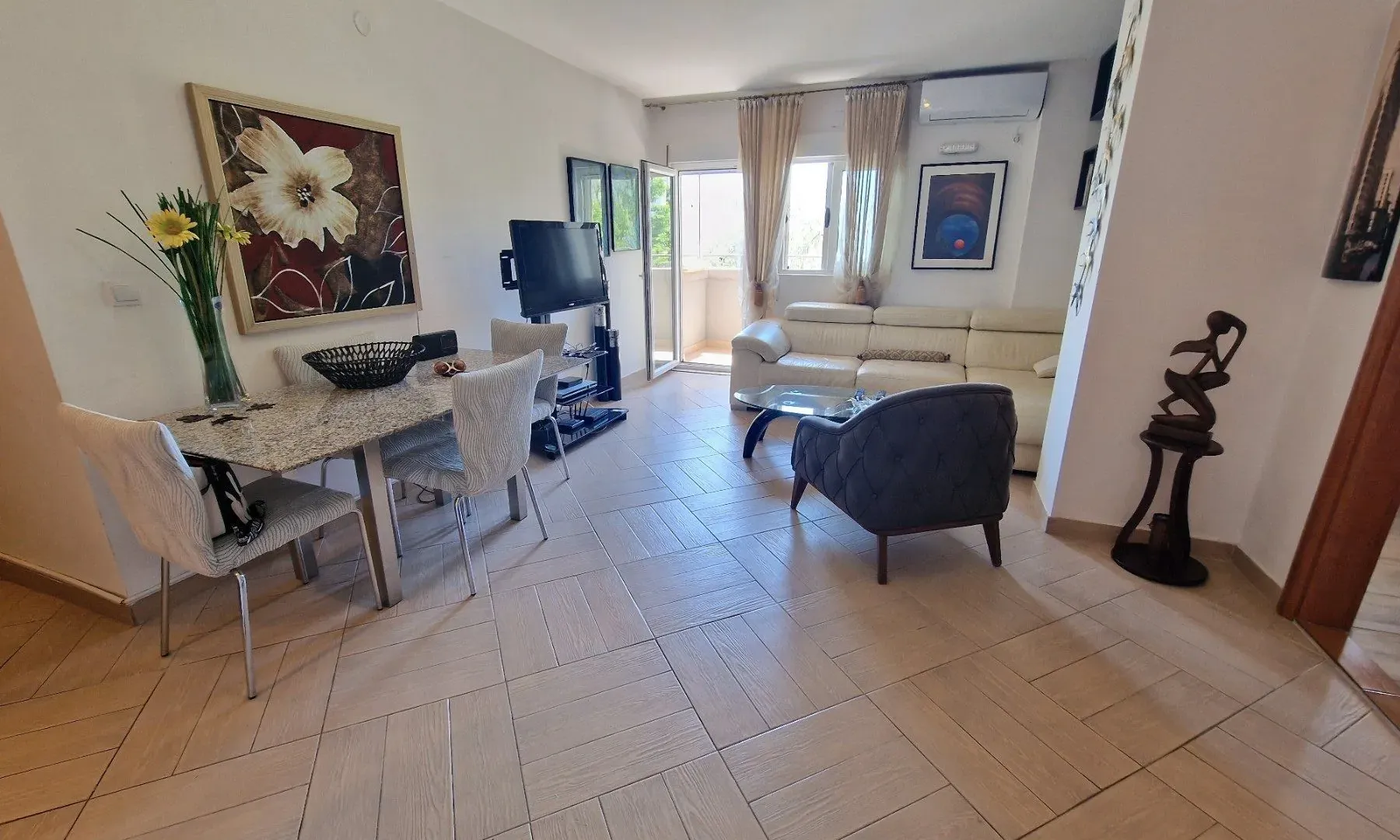 Rent, two bedroom apartment, 75m², Budva, Crna Gora