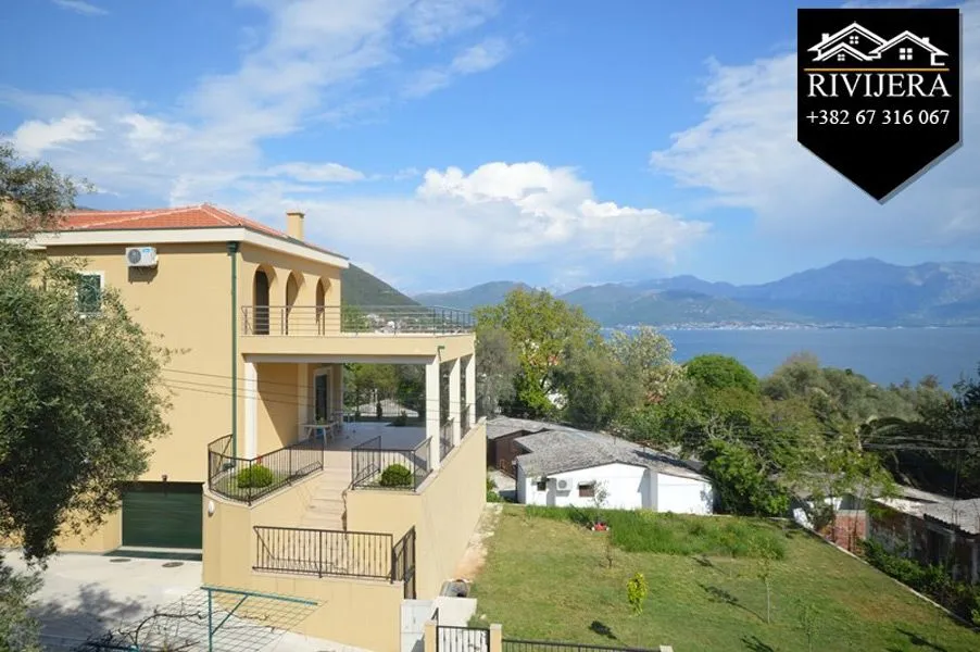 Sale, house, 240m², Đenovići, Herceg Novi