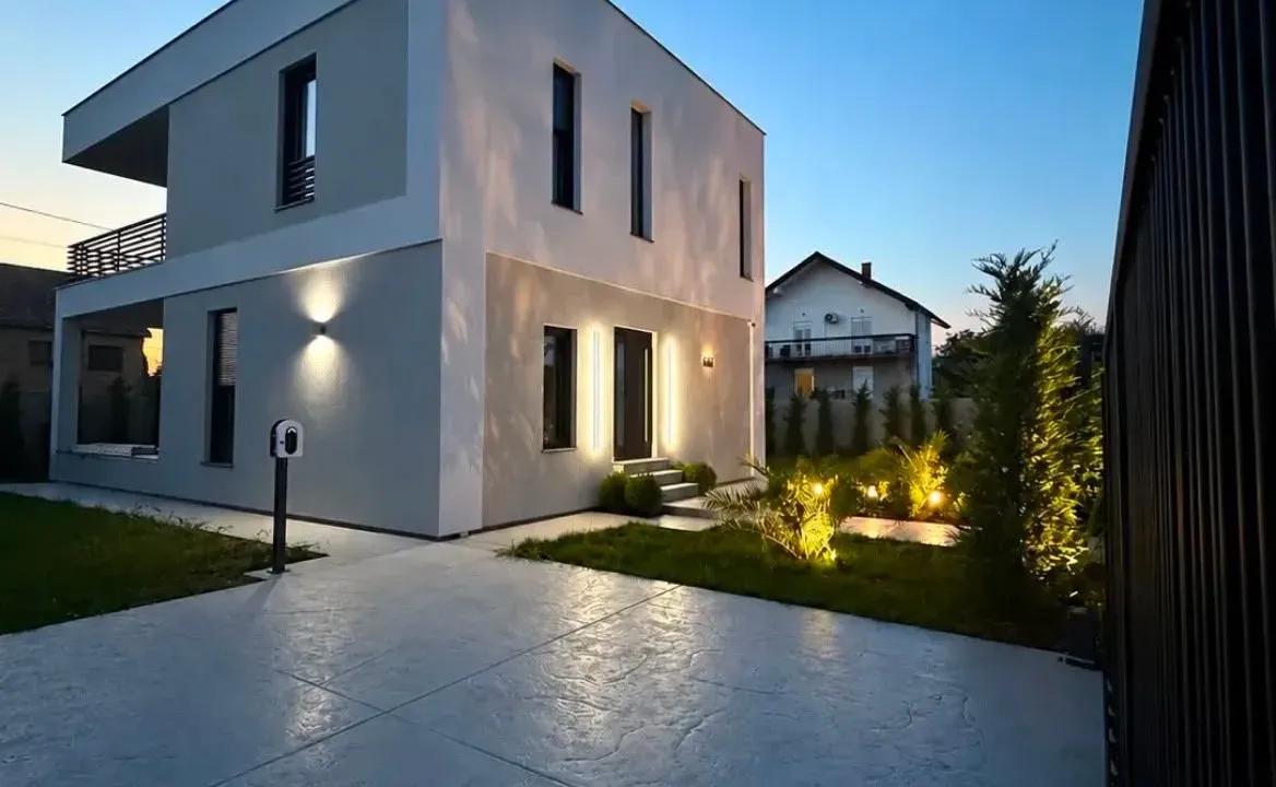 Rent, house, 225m², Gornja Gorica, Podgorica